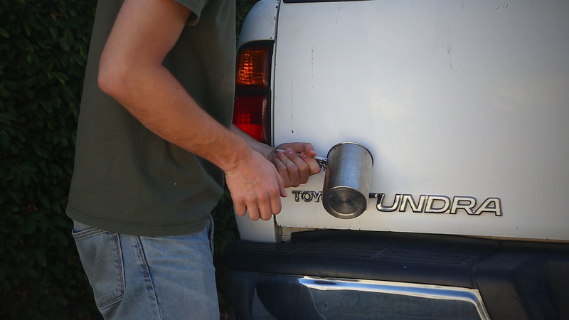 Illustration for article titled How To De-Badge Your Car With Nothing But Hand Tools